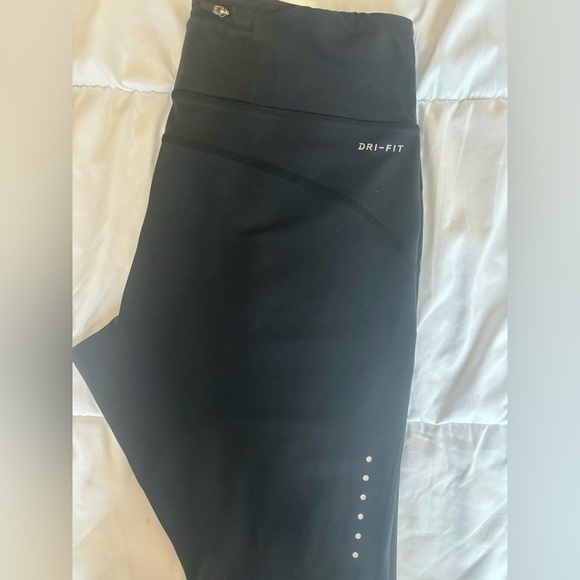 Nike Women’s Active Pants Size Large - Picture 2 of 5